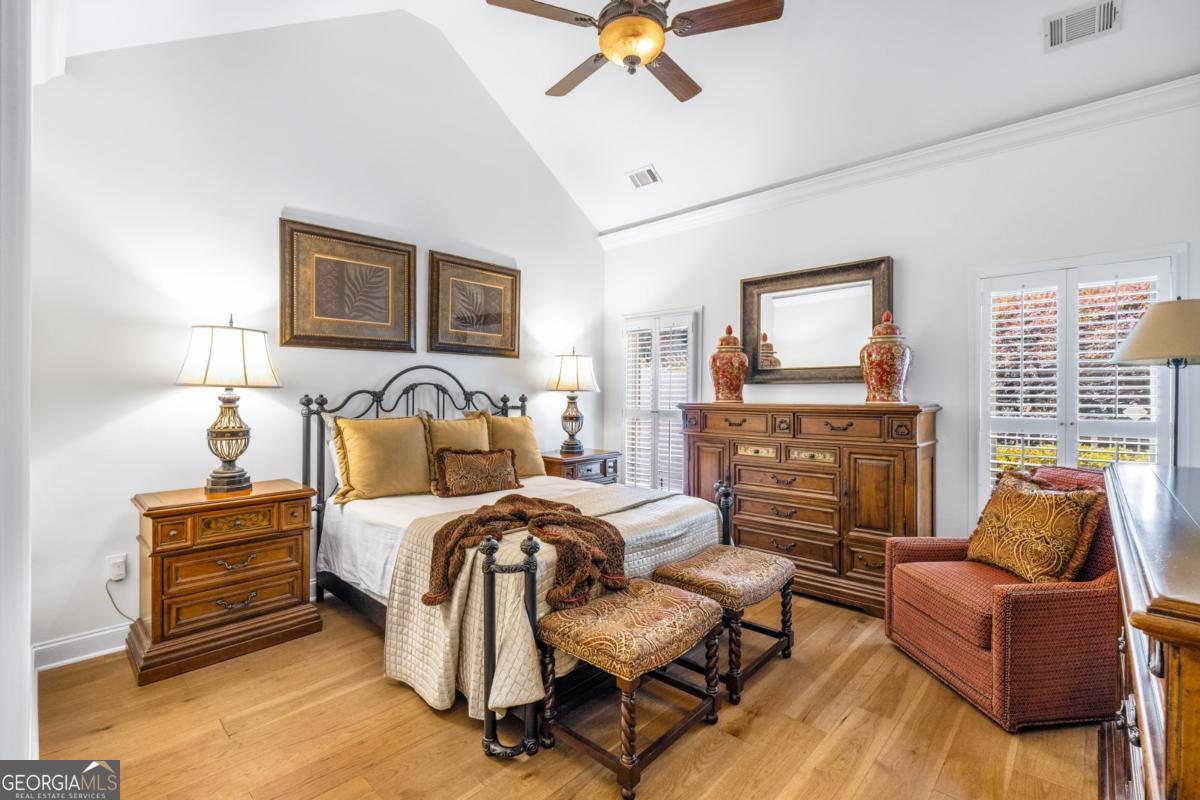 5575 Villa Lake Court