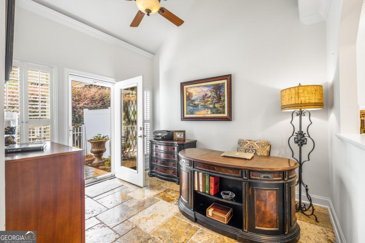 5575 Villa Lake Court