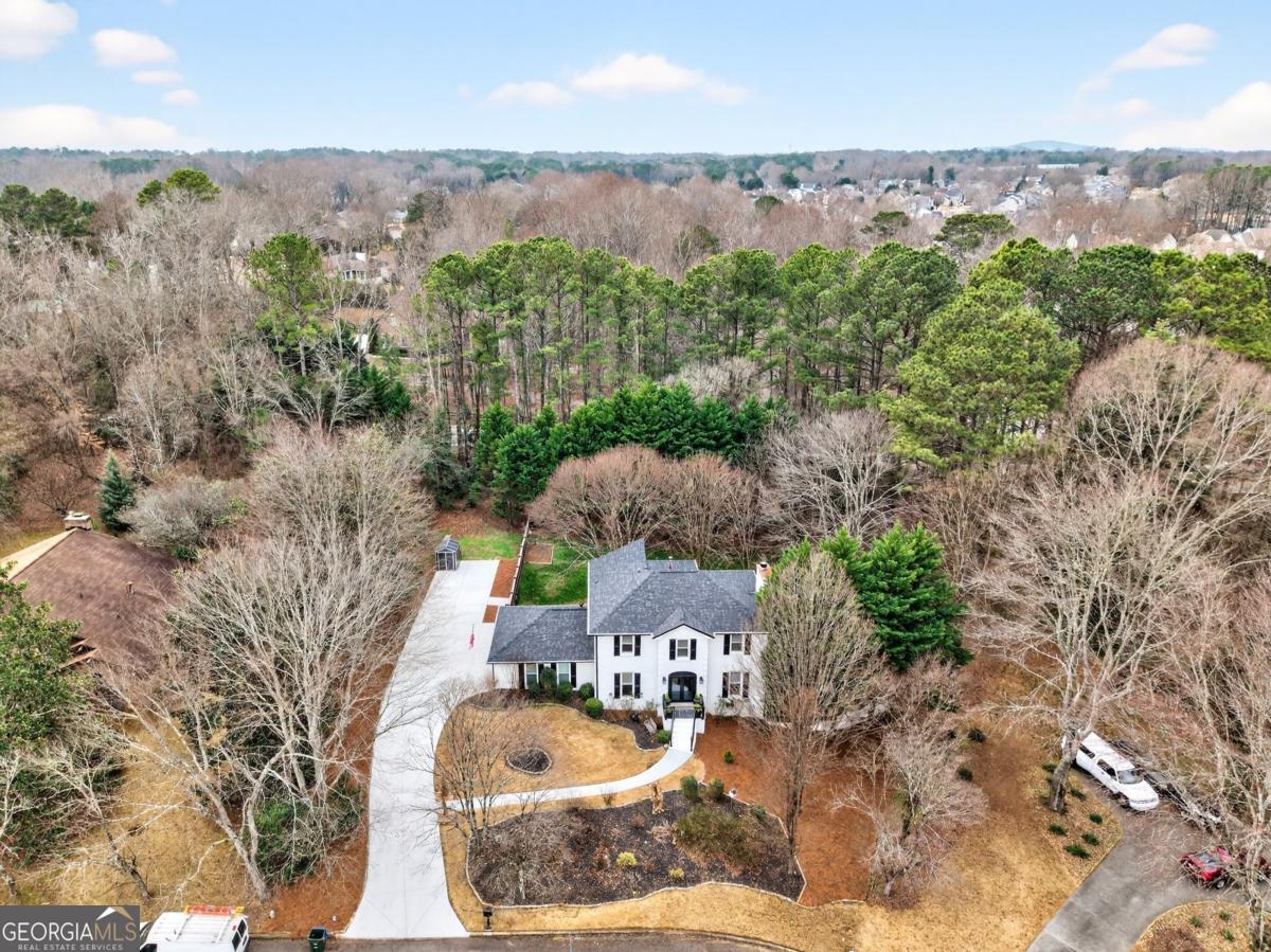 325 Saddle Creek Circle