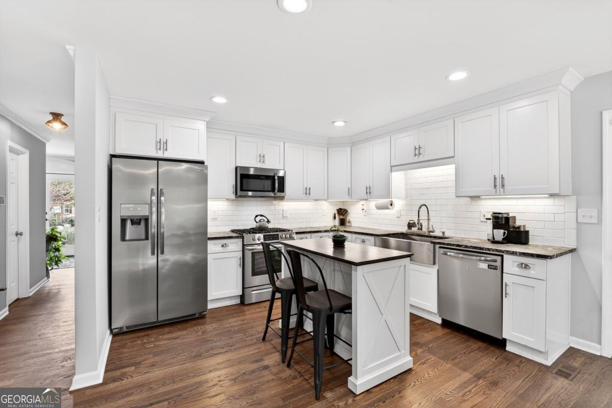 325 Saddle Creek Circle