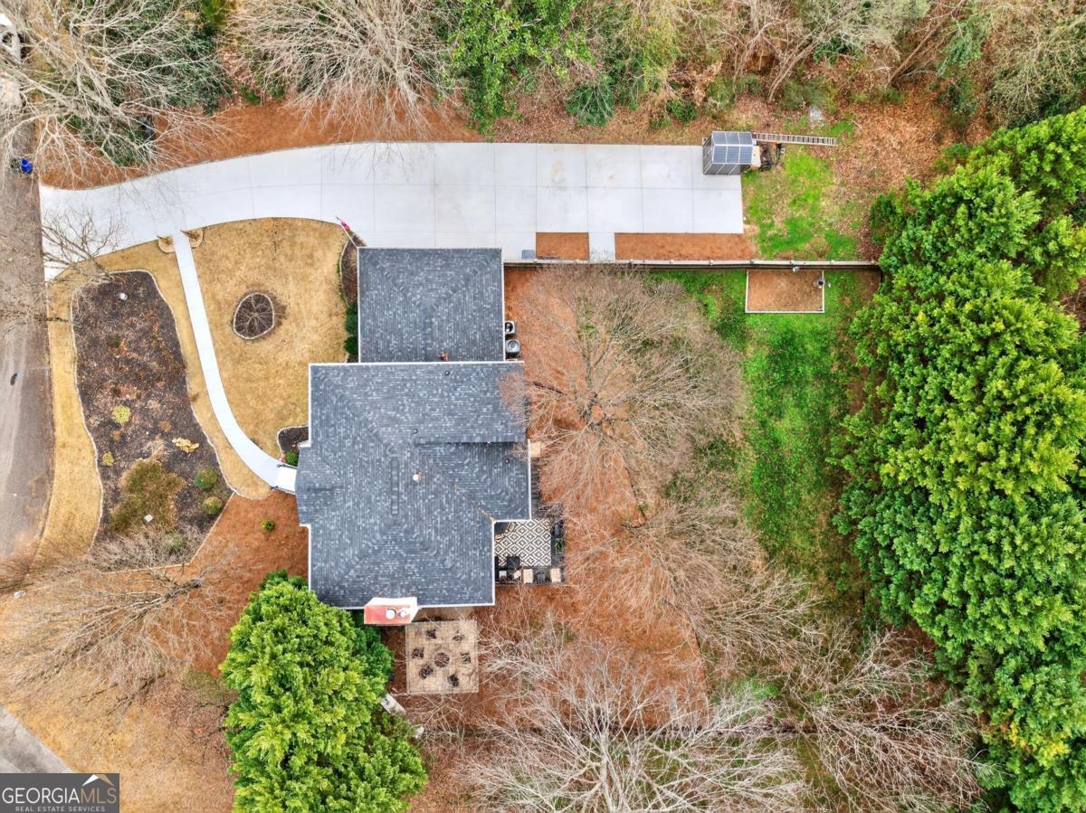 325 Saddle Creek Circle