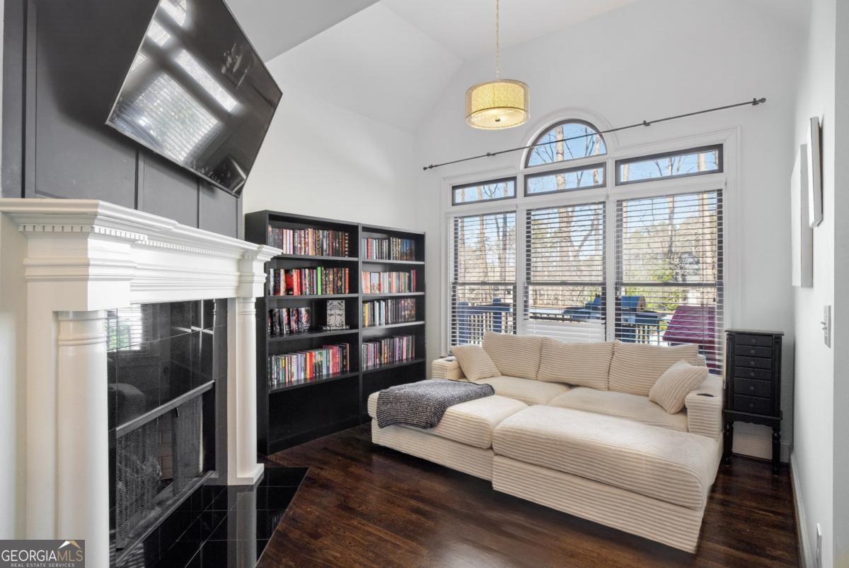 4812 Registry Drive NW