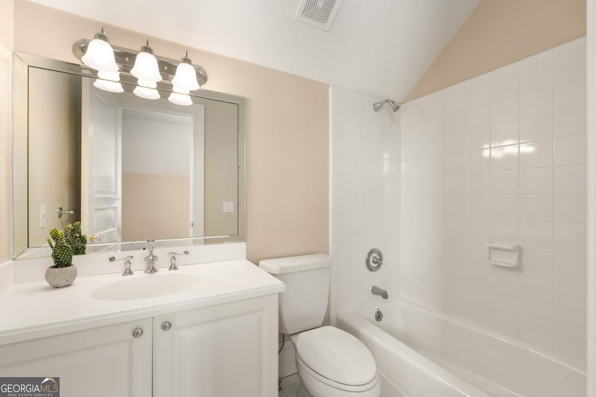 3786 Turnberry Court