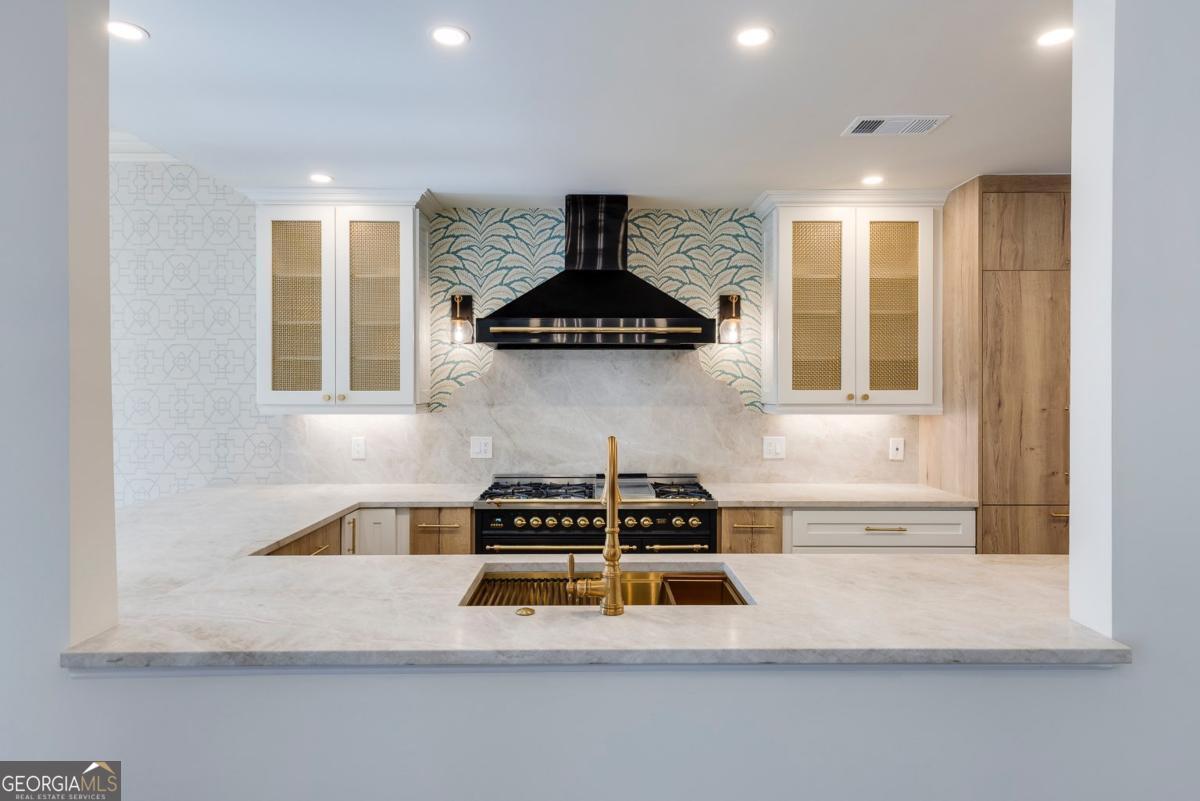 120 Summerour Vale