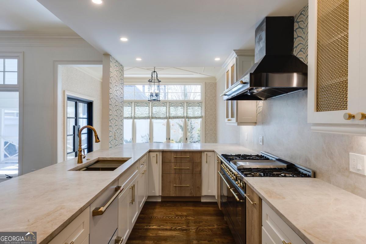 120 Summerour Vale