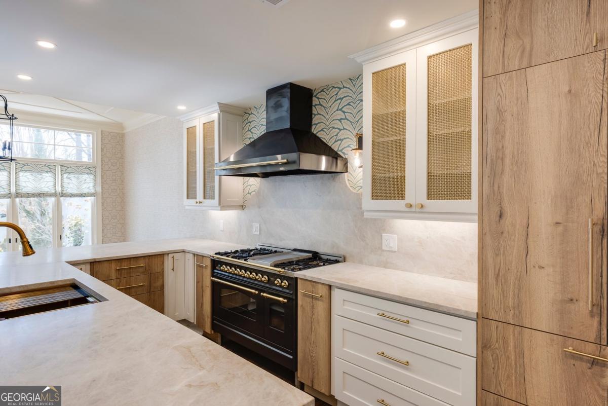 120 Summerour Vale