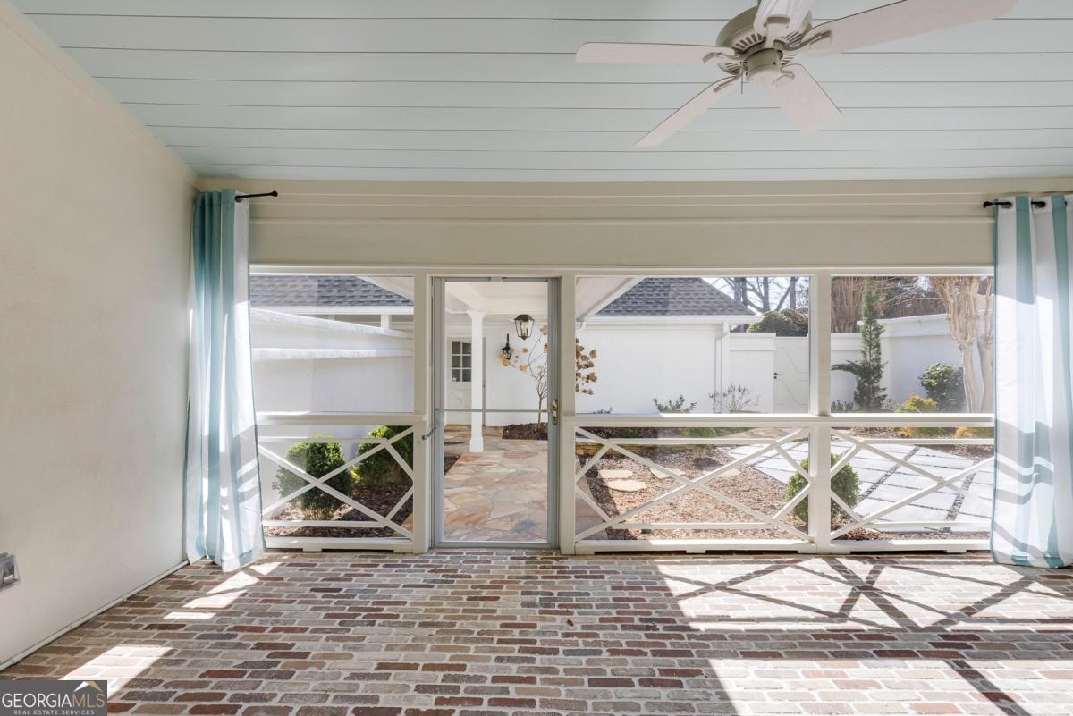 120 Summerour Vale