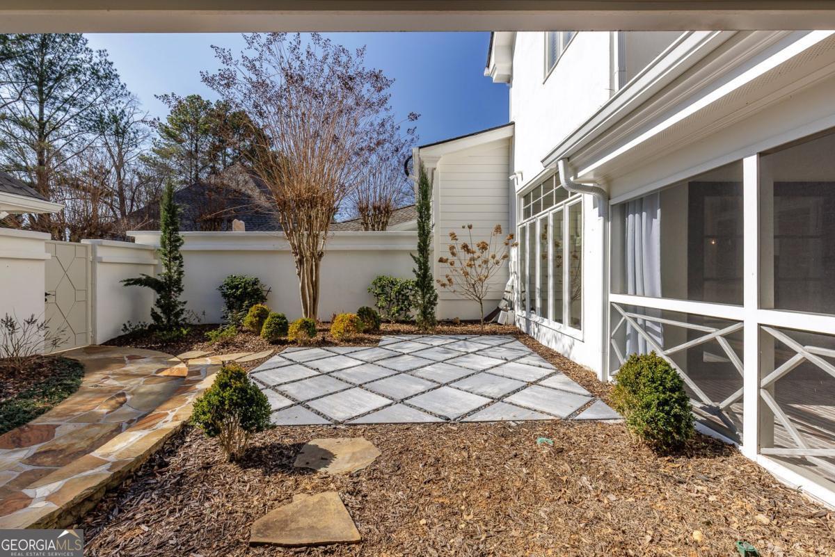 120 Summerour Vale