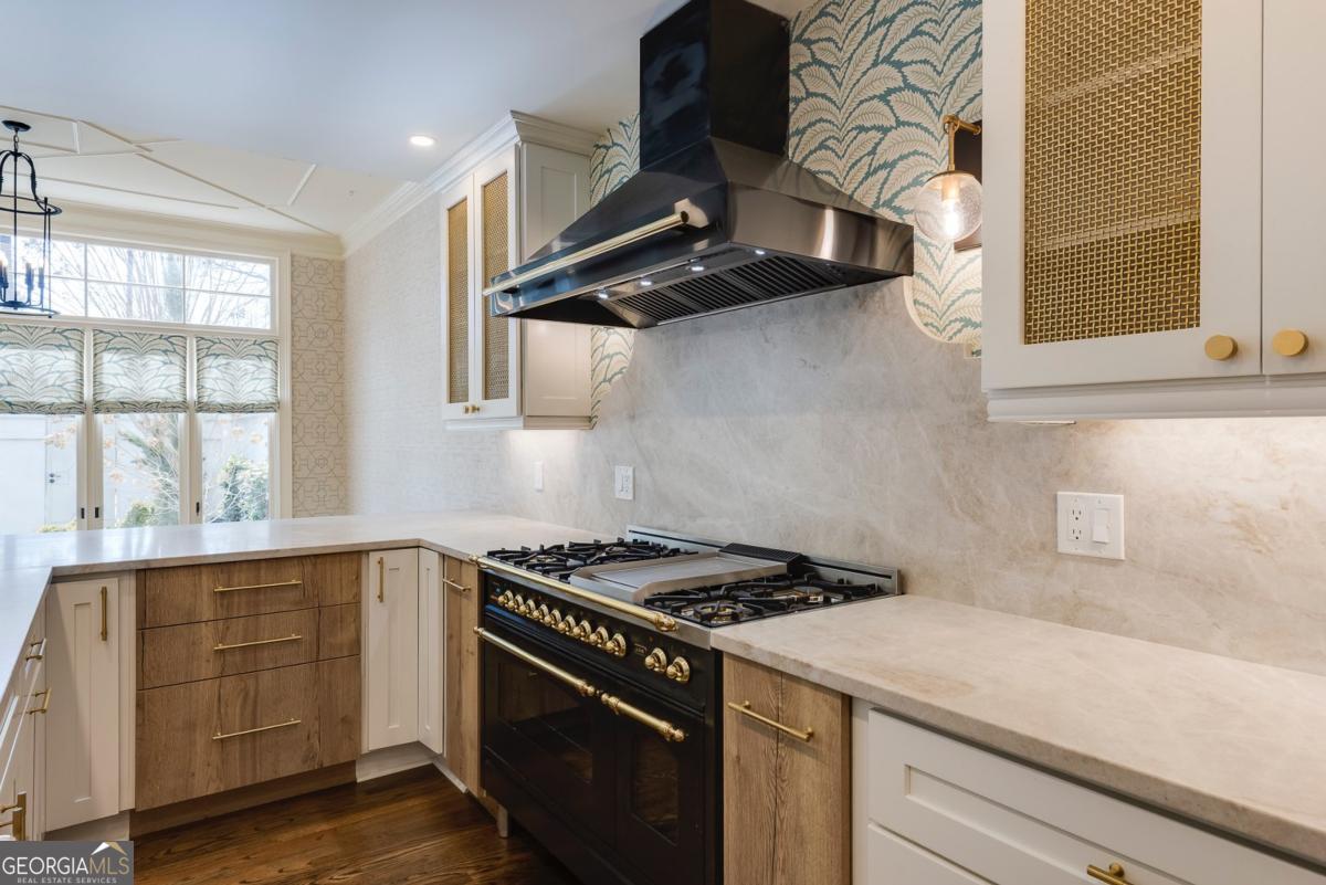120 Summerour Vale