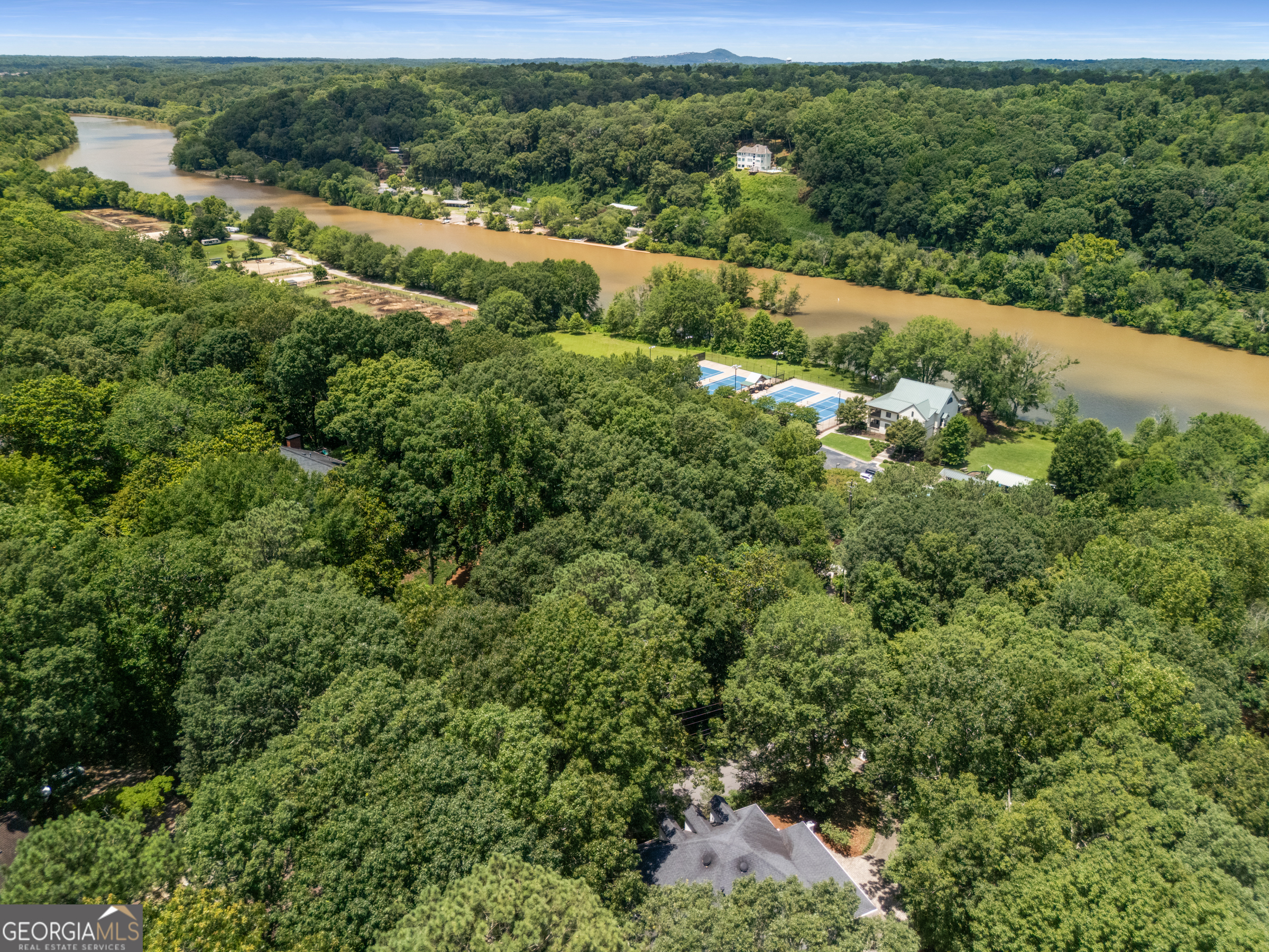 9035 River Run
