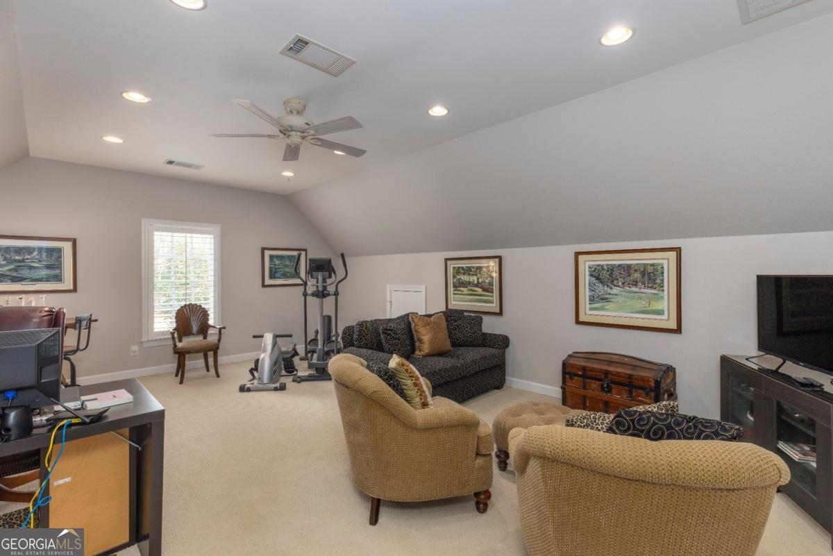 3866 Turnberry Court