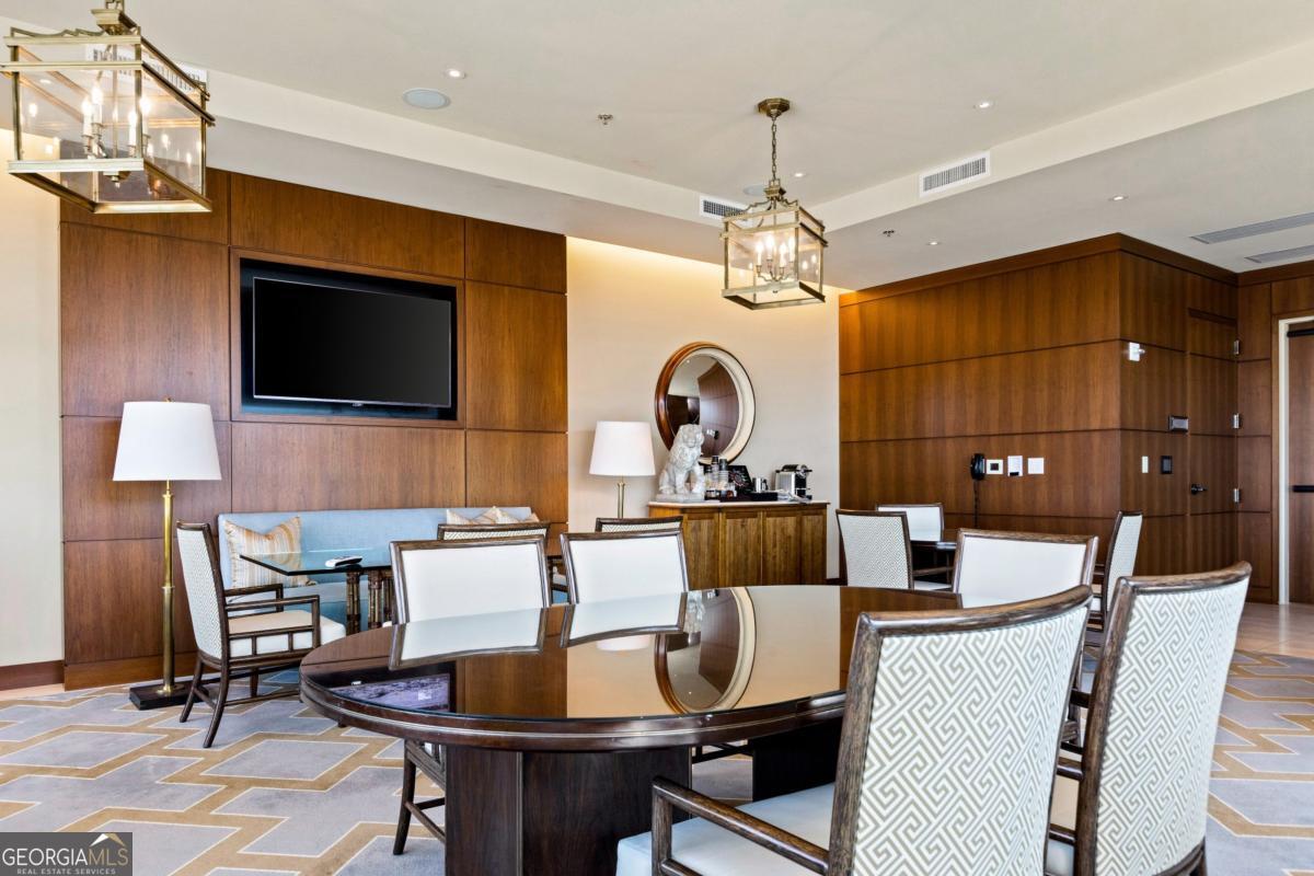 3630 Peachtree Road NE # 1809