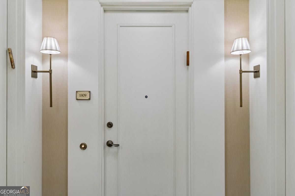 3630 Peachtree Road NE # 1809
