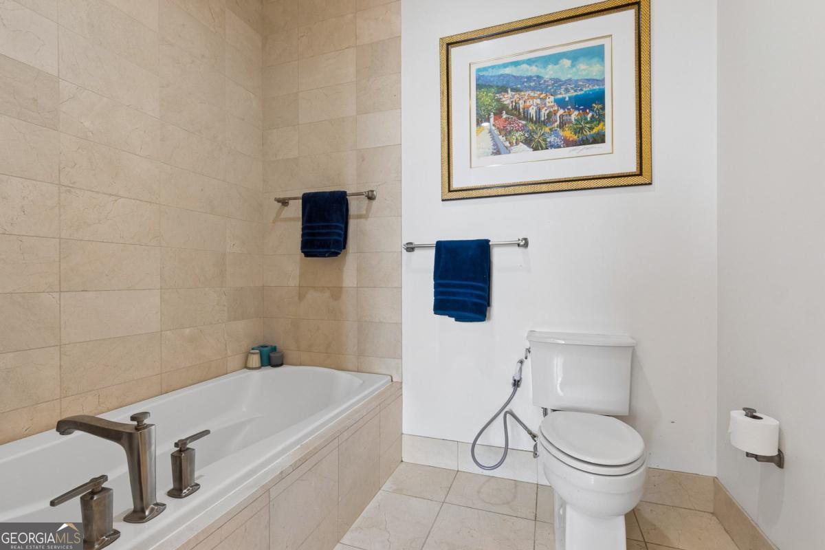 3630 Peachtree Road NE # 1809