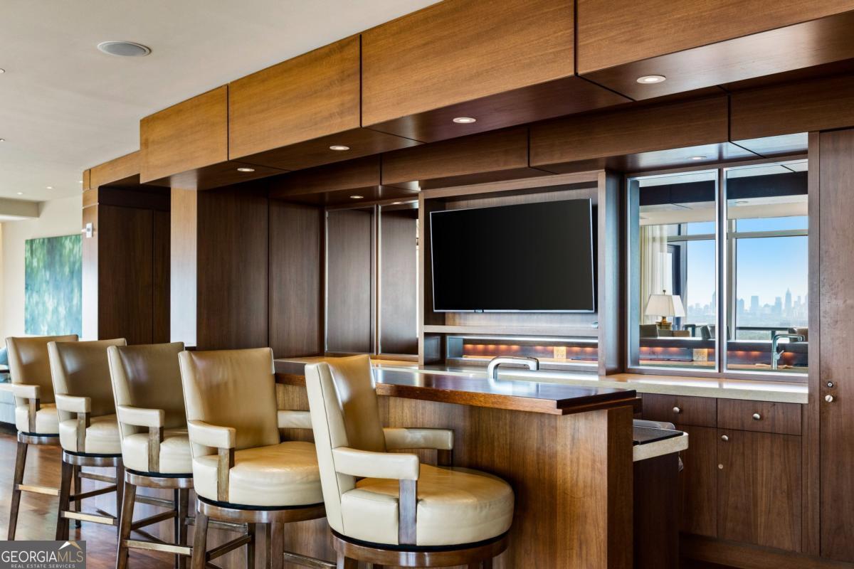 3630 Peachtree Road NE # 1809