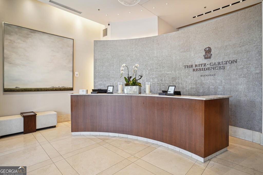 3630 Peachtree Road NE # 1809