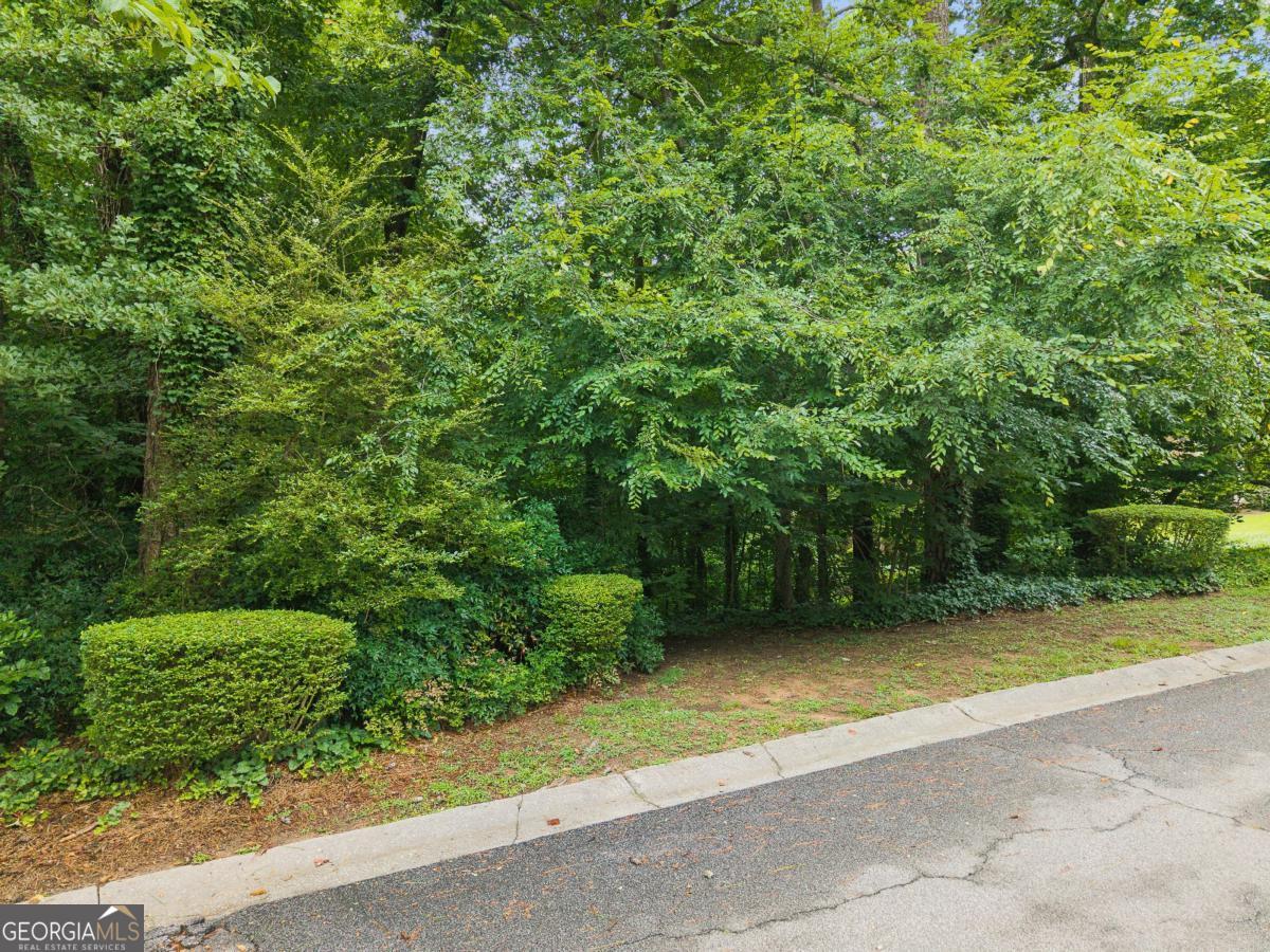 2032 Castleway Drive NE