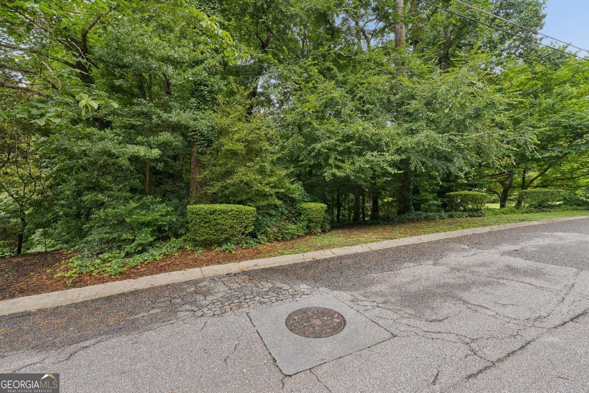 2032 Castleway Drive NE