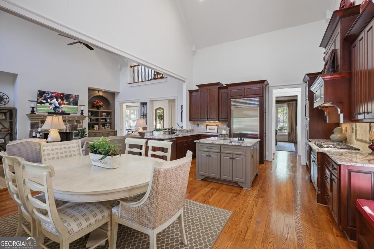 4238 Westriver Park