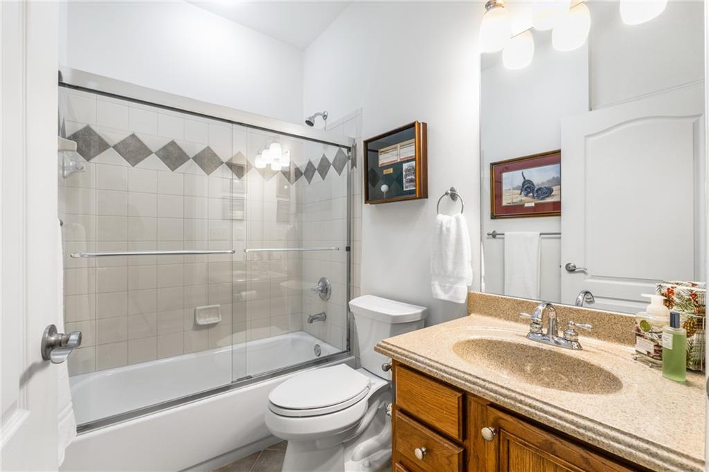 5575 Villa Lake Court