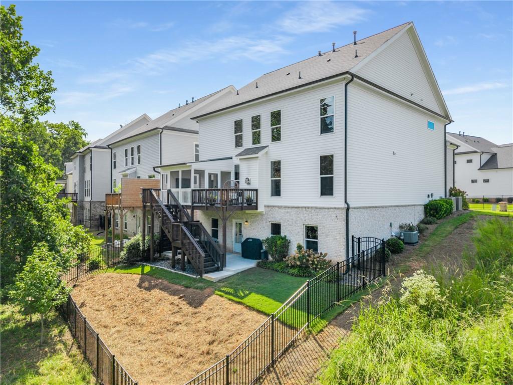 520 Walden Glen Lane