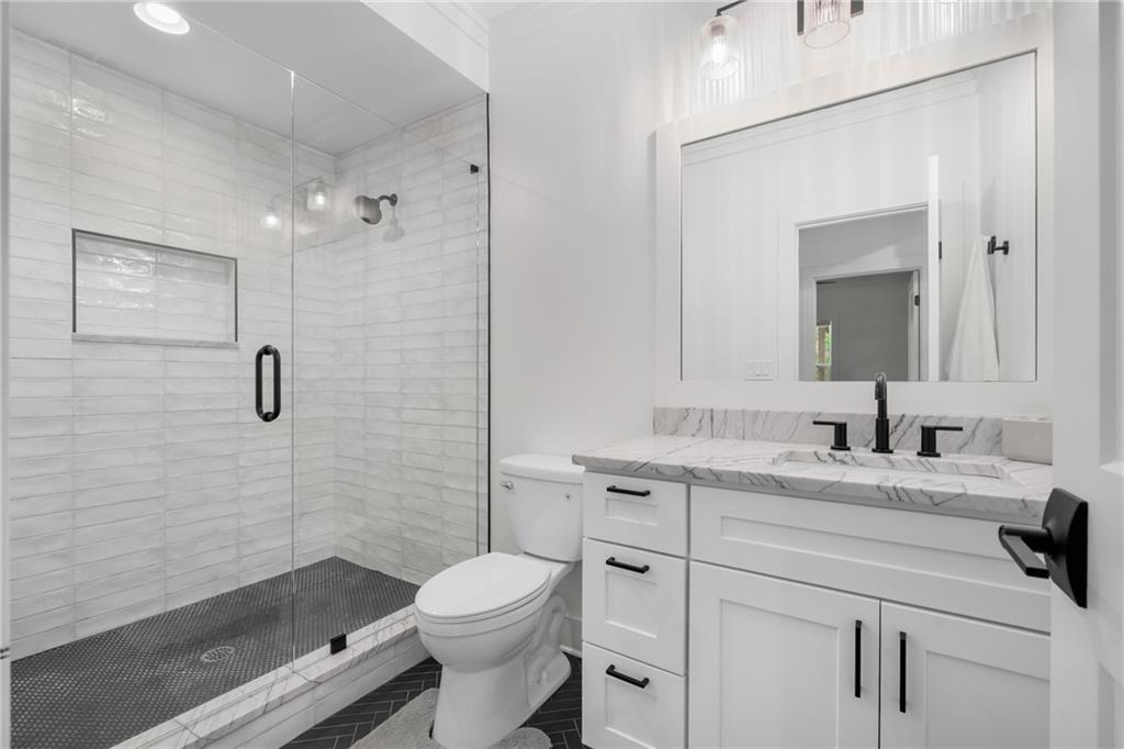 520 Walden Glen Lane