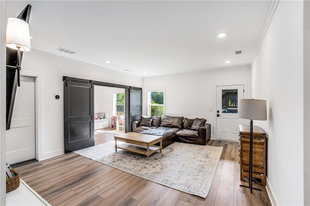 520 Walden Glen Lane
