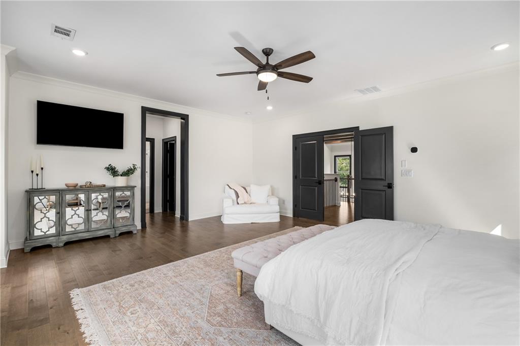 520 Walden Glen Lane