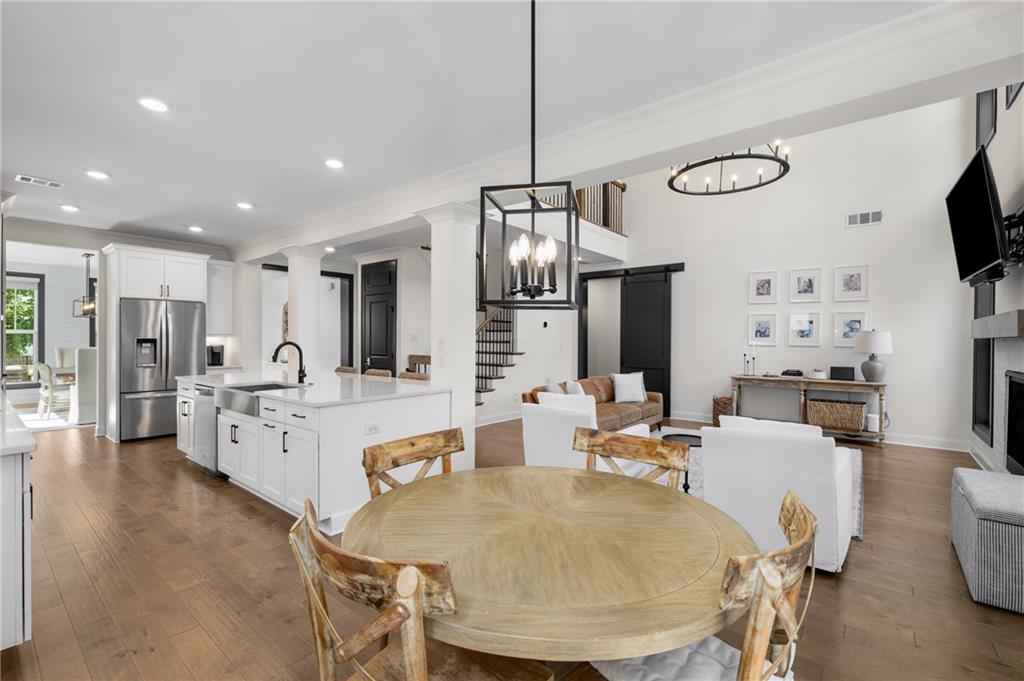 520 Walden Glen Lane