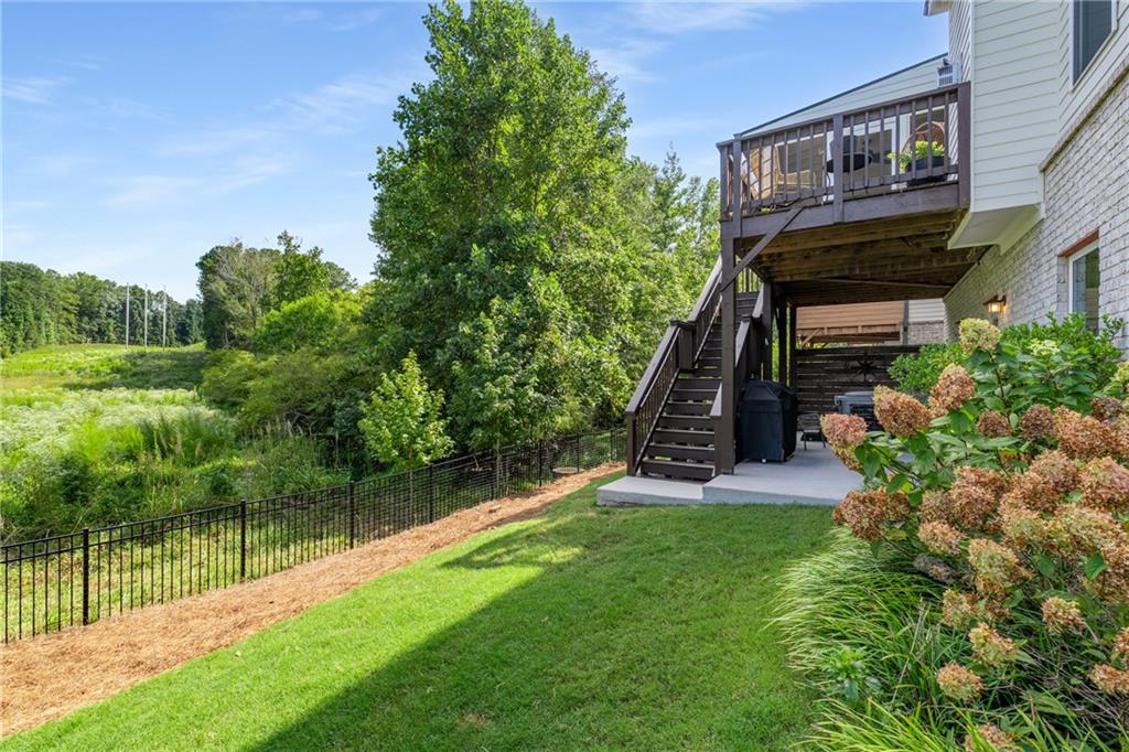 520 Walden Glen Lane