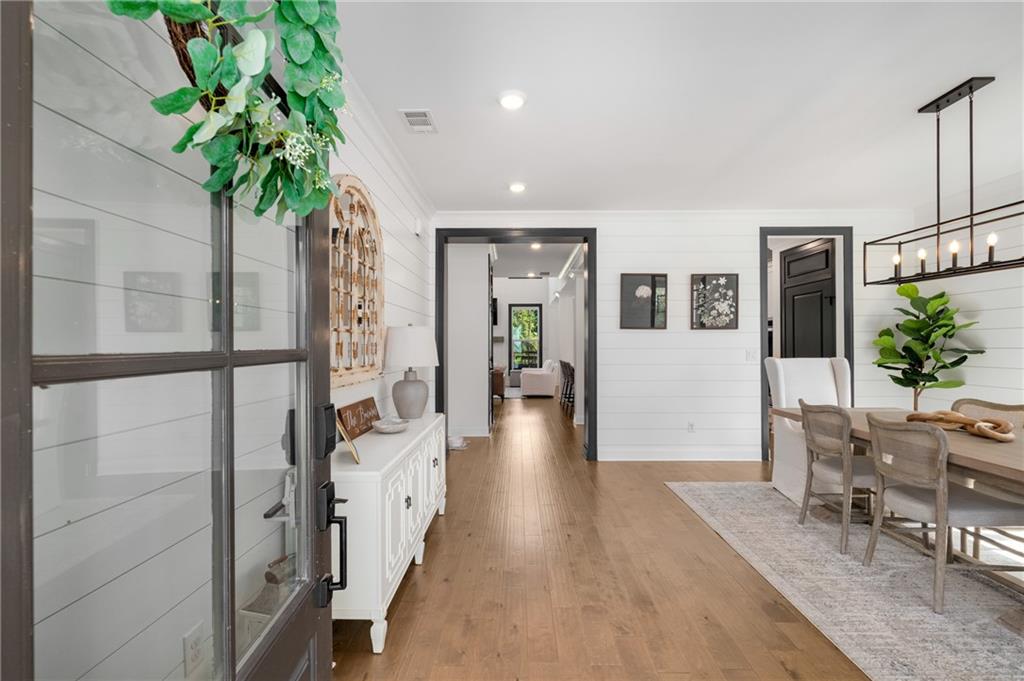520 Walden Glen Lane