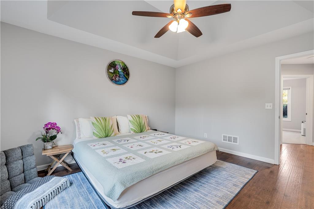 5470 Linger Longer Road