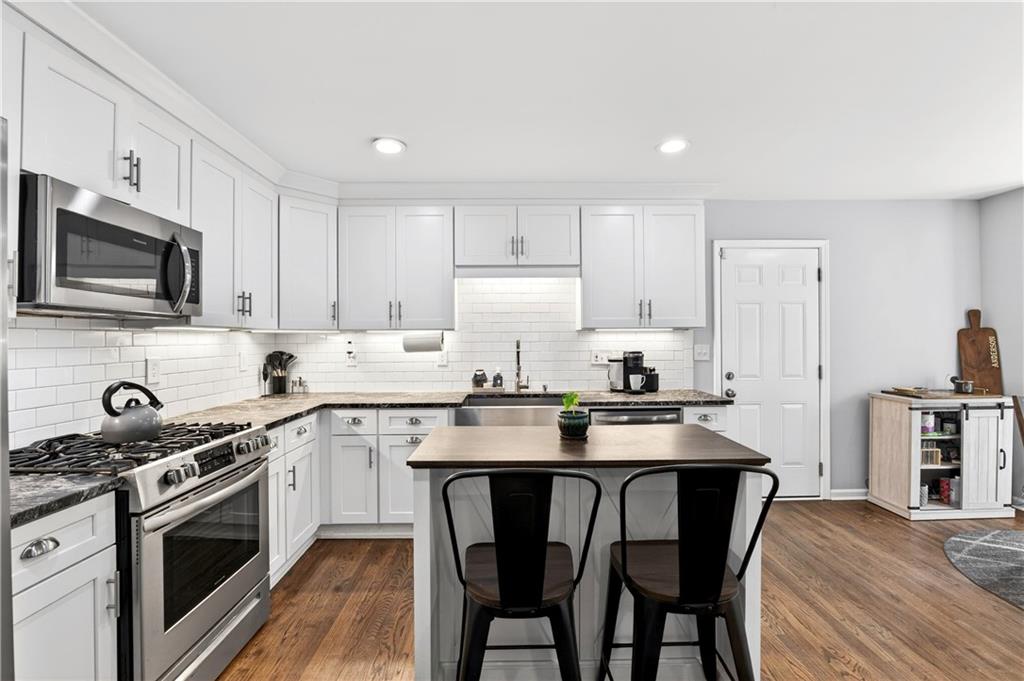 325 Saddle Creek Circle