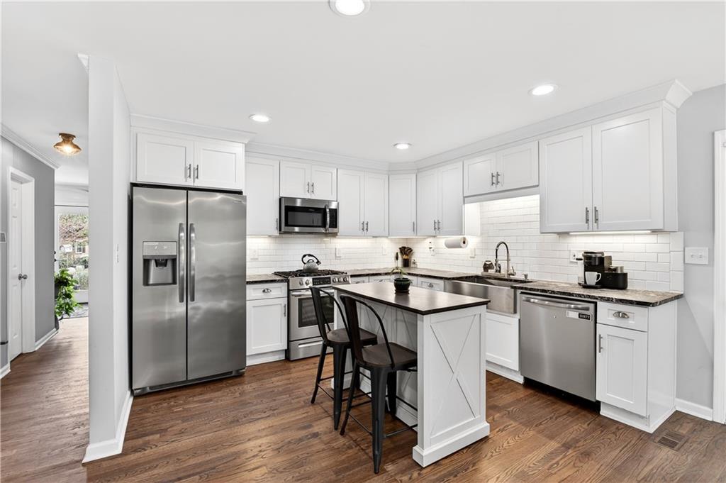 325 Saddle Creek Circle