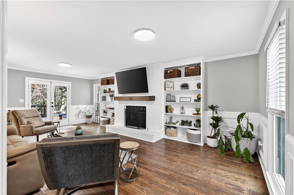 325 Saddle Creek Circle