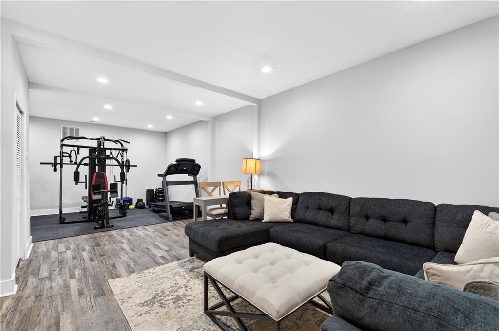 325 Saddle Creek Circle