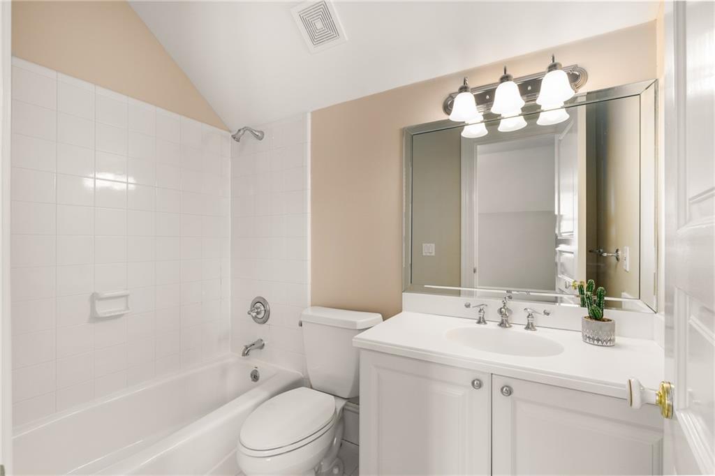 3786 Turnberry Court