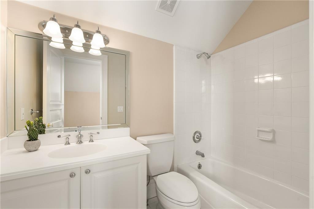 3786 Turnberry Court