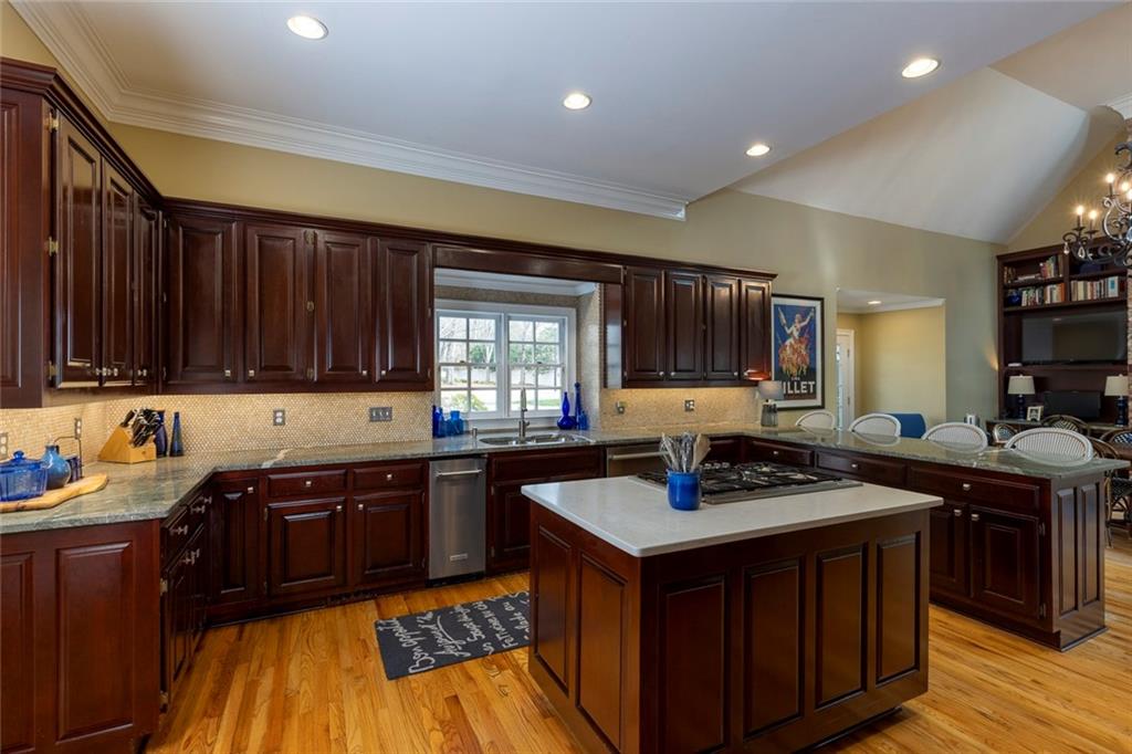 3866 Turnberry Court