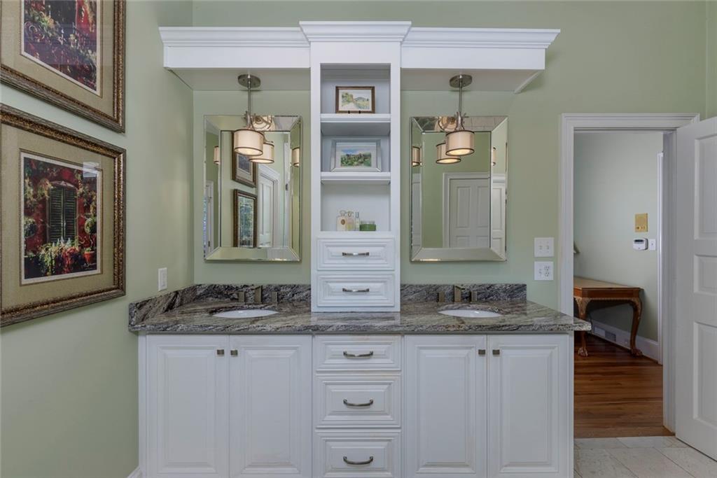 3866 Turnberry Court