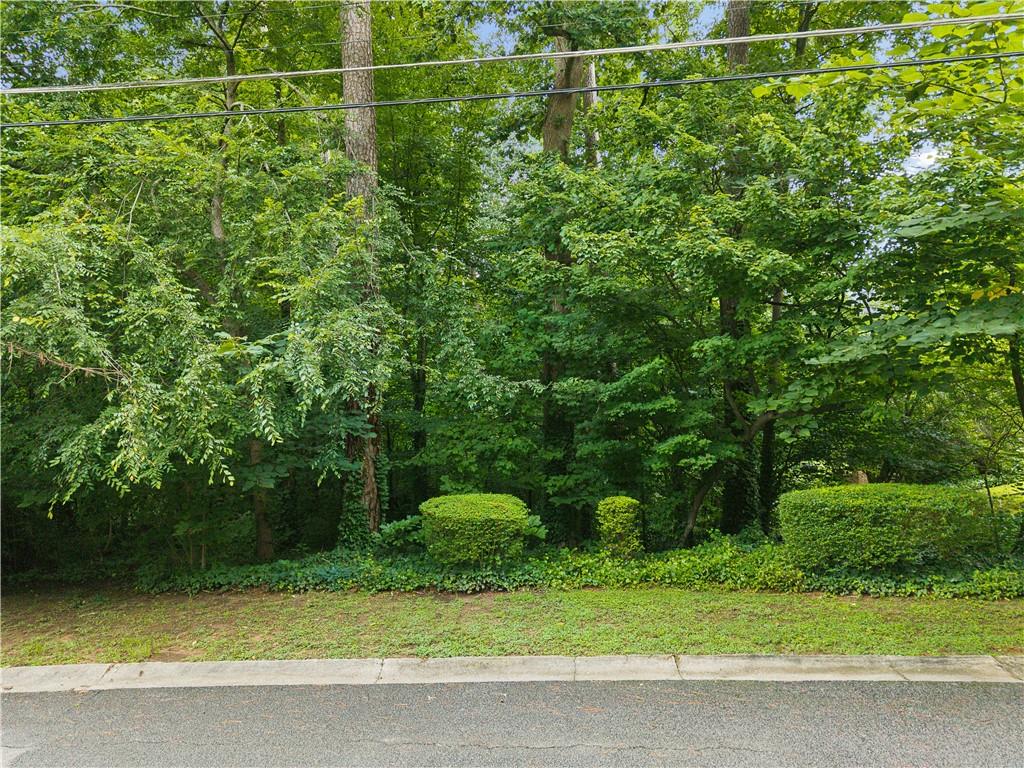 2032 Castleway Drive NE