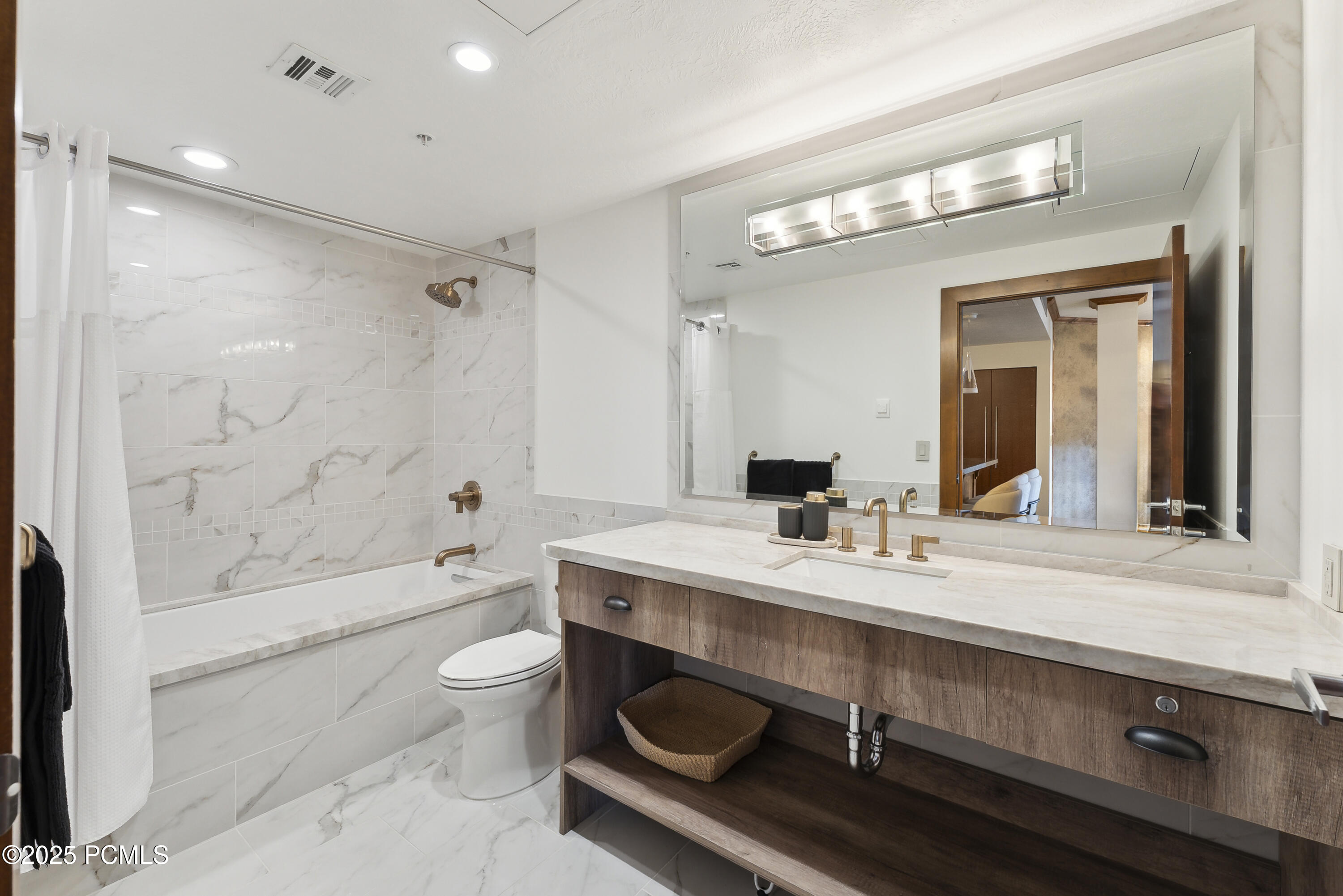 3720 N Sundial, C207