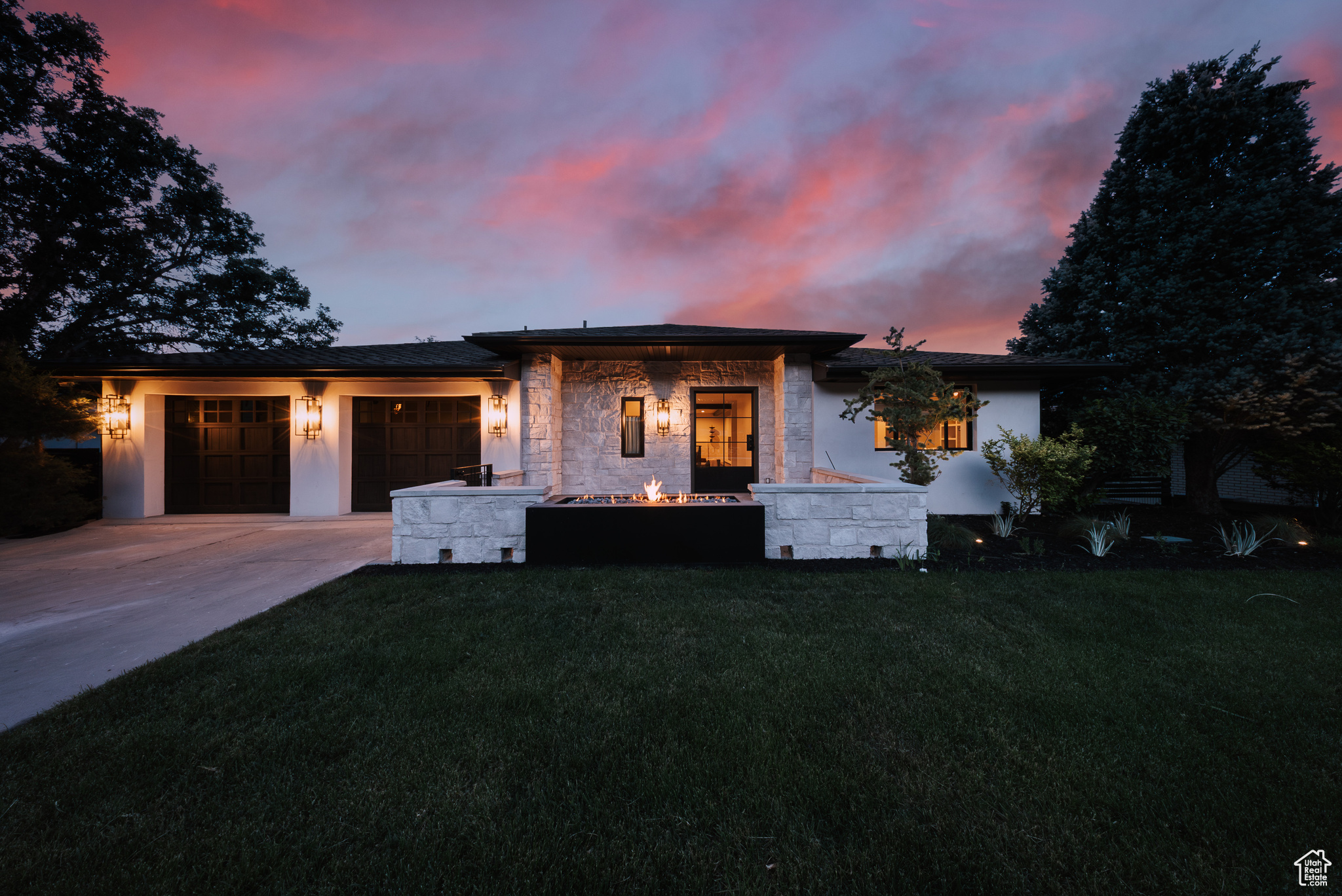 2108 S SCENIC DR