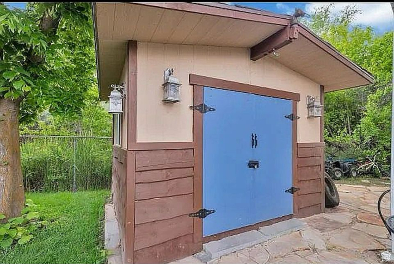 5092 S EL SENDERO CIR