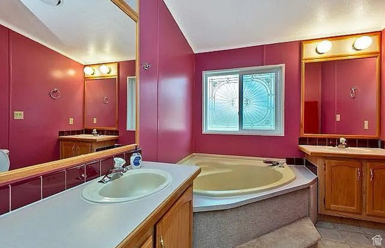 5092 S EL SENDERO CIR