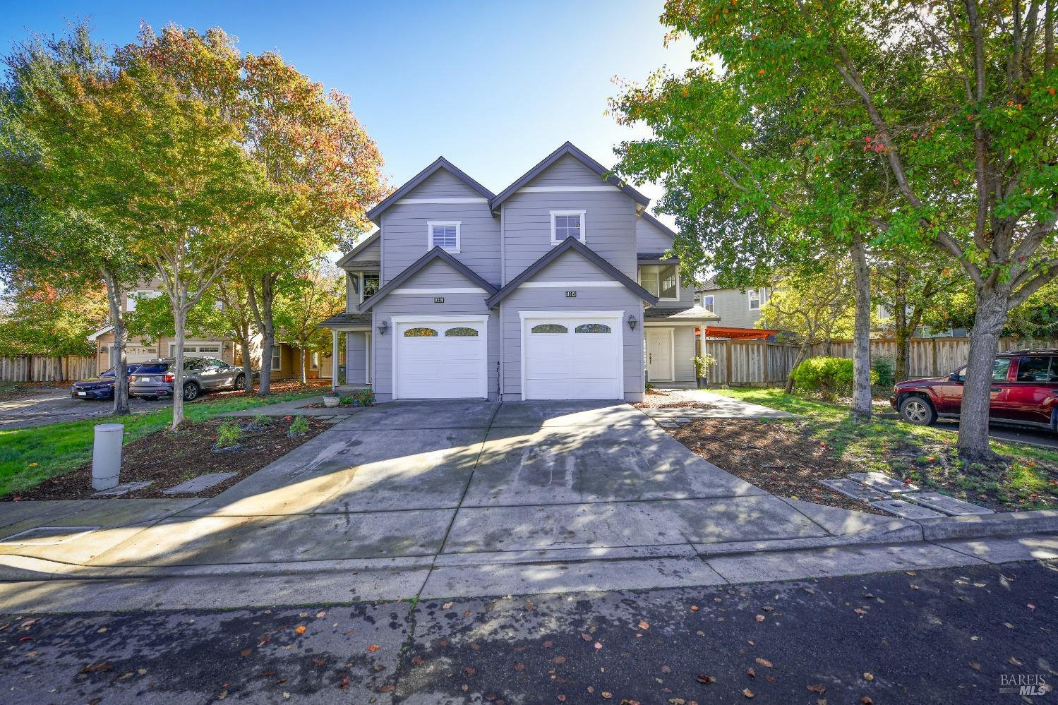 1664-1666 Levi Ln