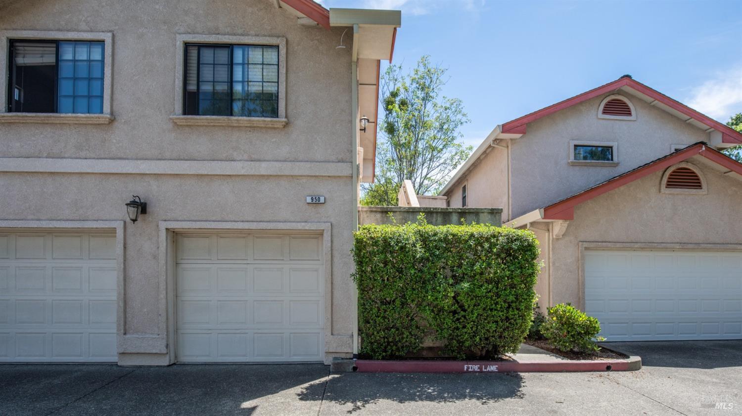 950 Edwards Avenue