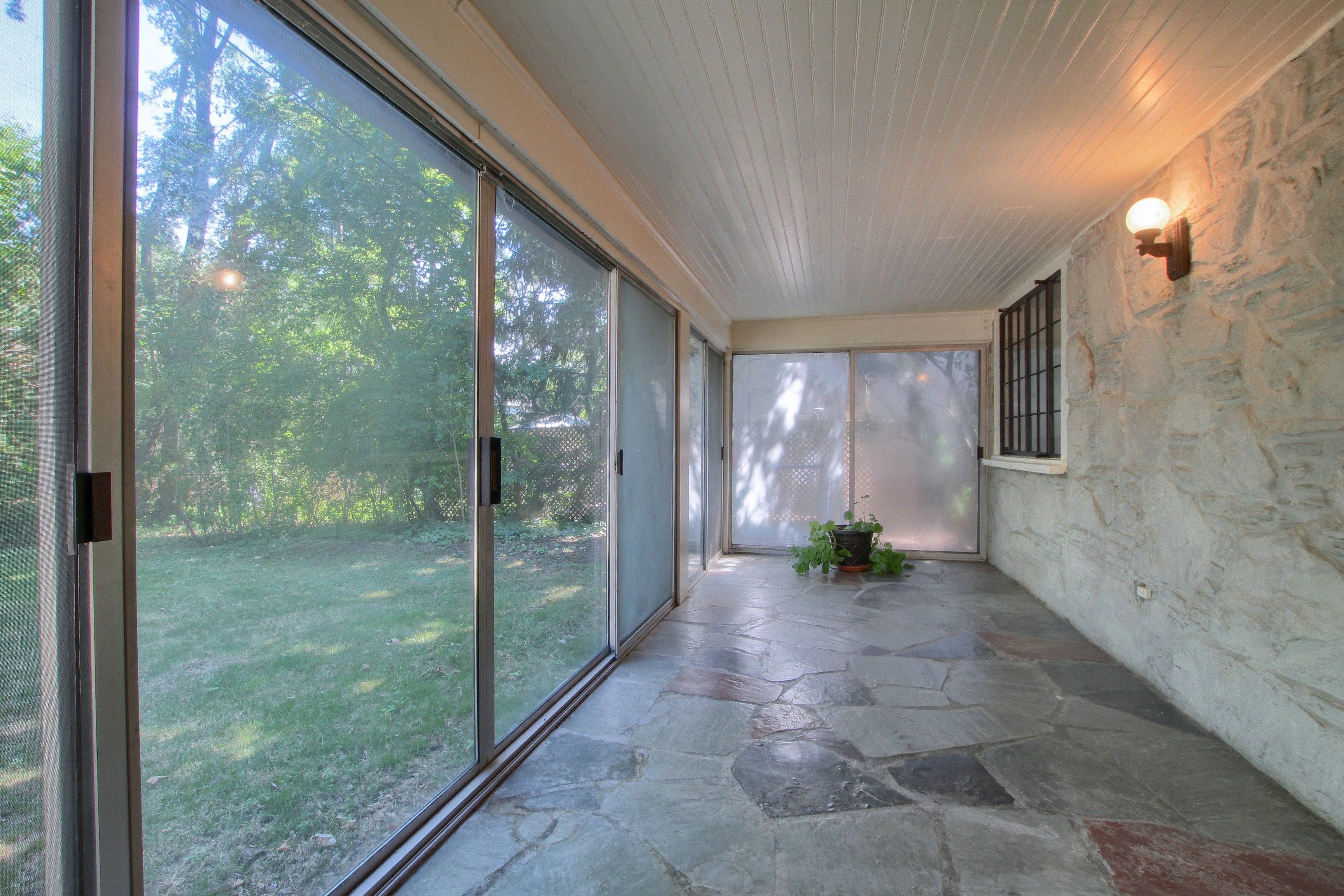 425 BRYN MAWR Street