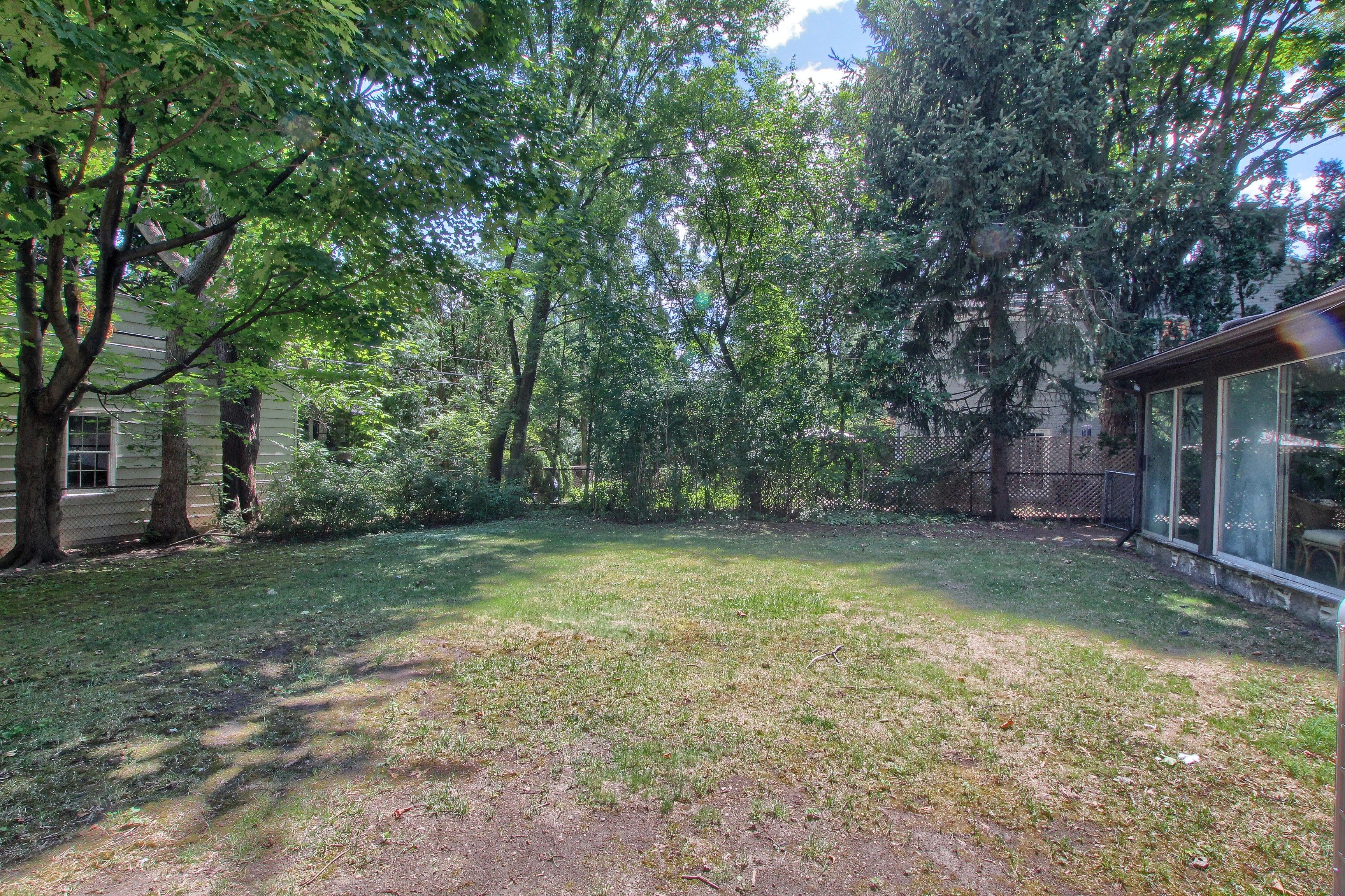 425 BRYN MAWR Street