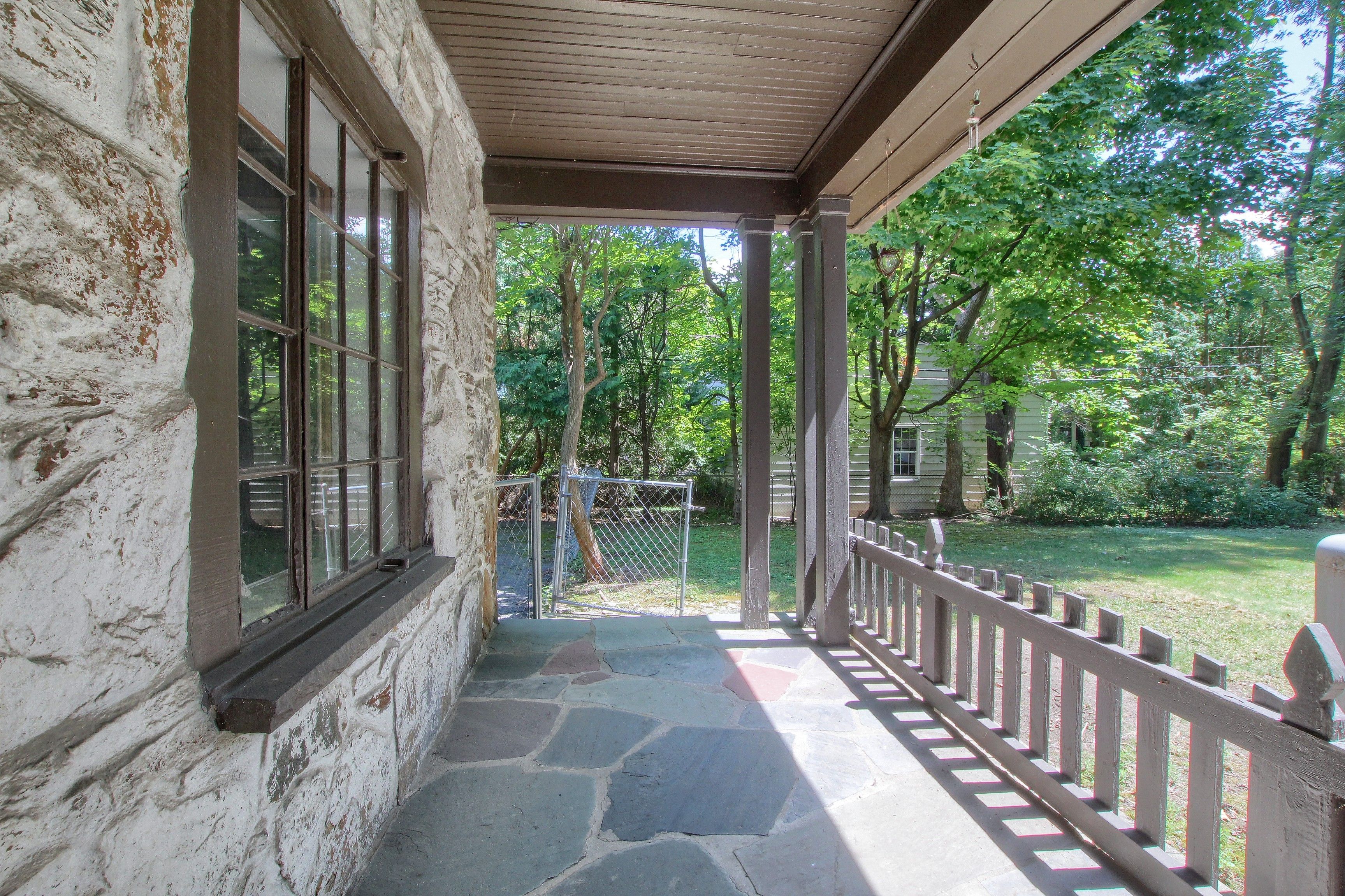 425 BRYN MAWR Street
